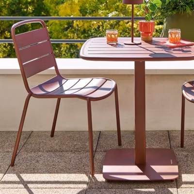 Chaise de jardin empilable Alegoria acajou – Hespéride