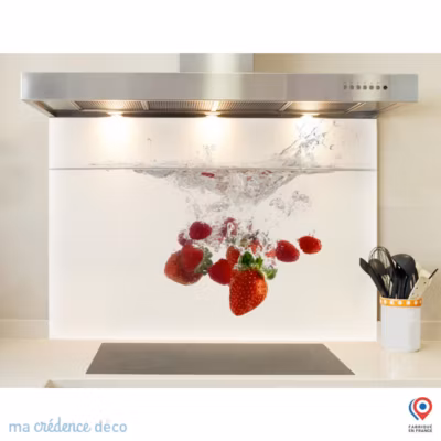 Crédence cuisine fond de hotte Bain de fraises 2 – Alu composite – L 90 cm x H 70 cm – MaCrédenceDéco