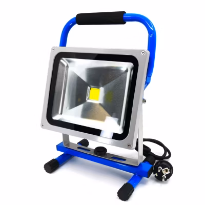 Projecteur LED de Chantier 30W – Étanche IP65, Ultra Résistant, Idéal pour Travaux Intérieurs & Extérieurs