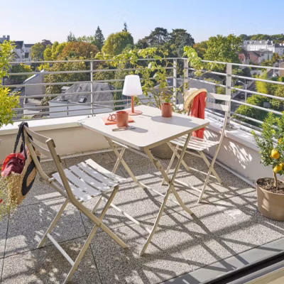 Table de jardin pliante carrée Greensboro argile en acier – Hespéride