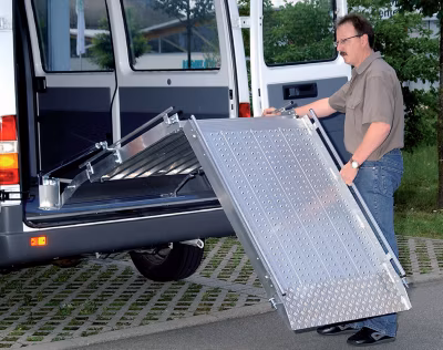 Rampe 2400mm – Hauteur à franchir 595mm – Charge max 350kg – RLK22