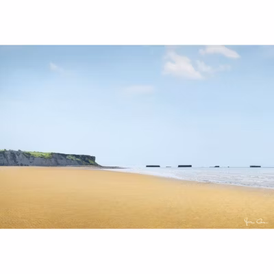 Tableau sur toile plage d&rsquo;arromanches 45×65 cm Fabriqué en France