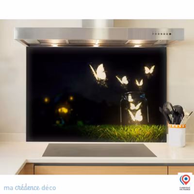 Crédence cuisine fond de hotte Papillons et lumière – Verre trempé – L 90 cm x H 50 cm – MaCrédenceDéco