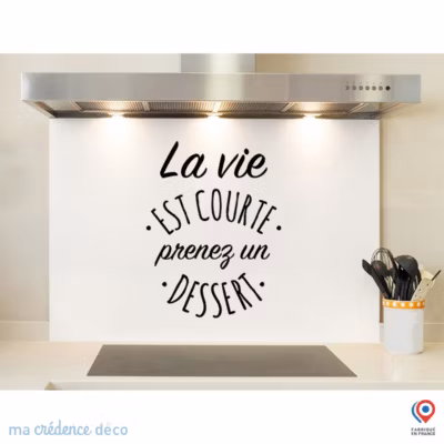 Crédence cuisine fond de hotte La vie est courte – Verre trempé – L 60 cm x H 45 cm – MaCrédenceDéco